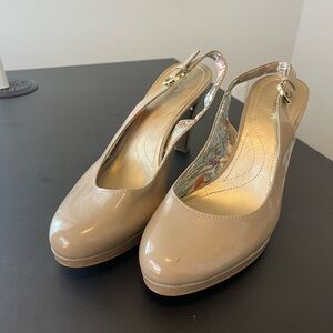 Tahari Buckled Carolyn Sling Back Heels Womens Sz 7M